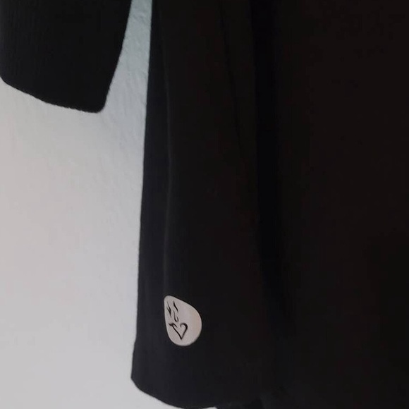 NWT! Torrid Active Size 3 CAN'T STOP BLACK COLD SHOULDER SWEATSHIRT - Picture 4 of 9